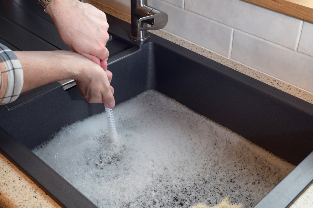 How to Use Liquid Plumber in a Kitchen Sink