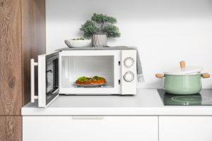 Where to Put a Microwave in a Kitchen Remodel