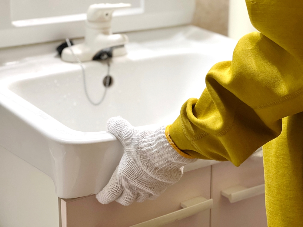 Can You Replace a Bathroom Sink Without Replacing the Countertop