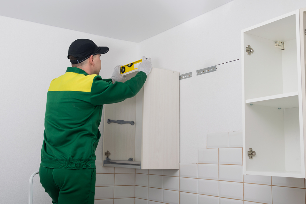 How to Install Kitchen Cabinet Doors Evenly