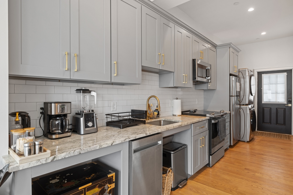 What Colour Flooring Goes with a Grey Kitchen